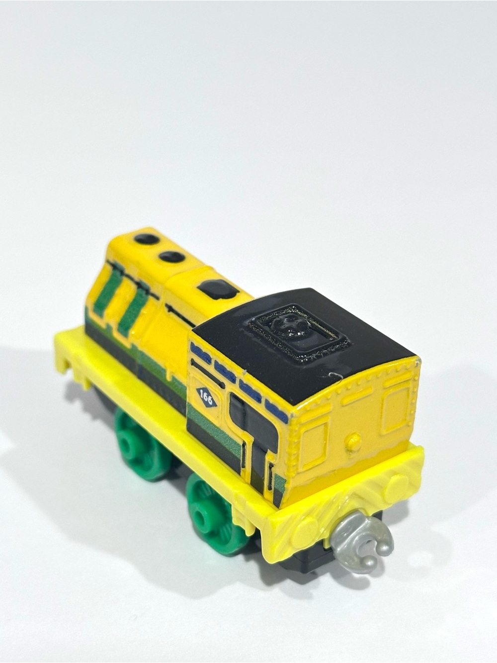 Thomas & Friends Adventures Diecast Racing Raul Train - Picture 9 of 11